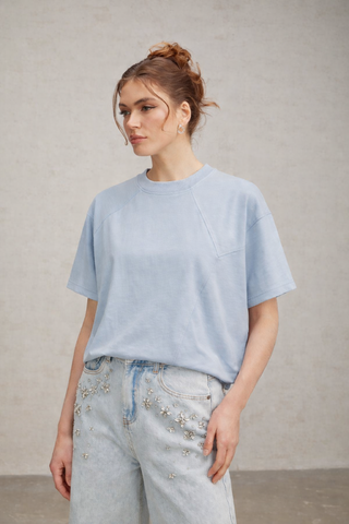 Дамска тениска Light Blue – Minimal & Clean Style